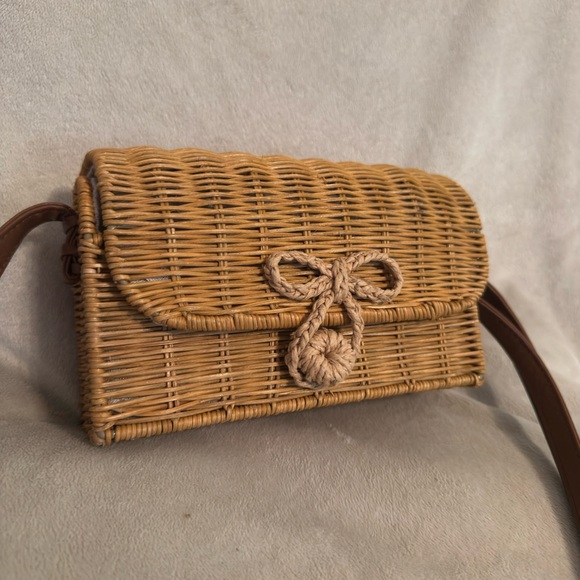 Woven Straw Crossbody Bag with Brown Strap - Picture 2 of 8